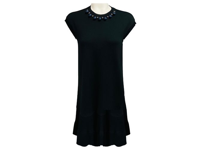 Vestido de malha de lã preta Louis Vuitton com gola de joia e mangas curtas
