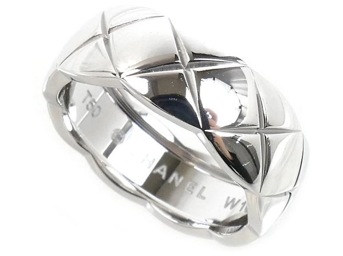 Anillo Coco Crush en oro blanco de 18K Chanel J10570