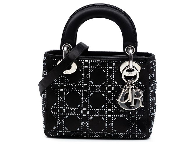 Lady Dior Mini em cetim preto com cannage e adornos de strass e cristais