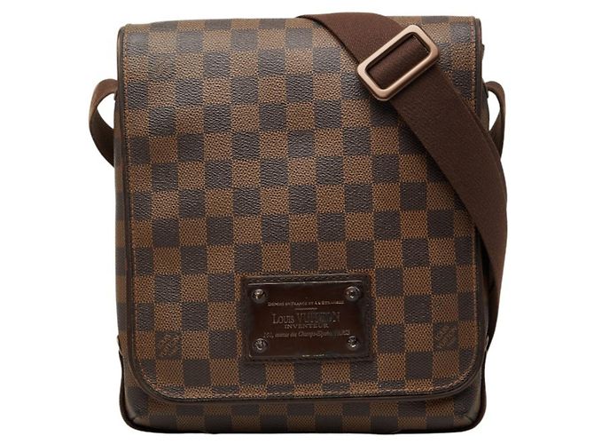 Bolsa Transversal Louis Vuitton Damier Brooklyn PM Marrom