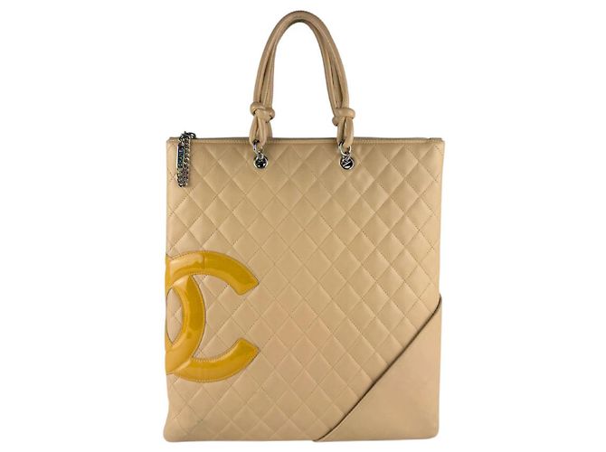 Bolsa de couro Chanel Cambon Line Bege