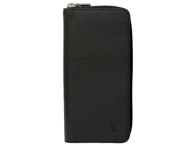 Louis Vuitton Taiga Men's Long Wallet Black