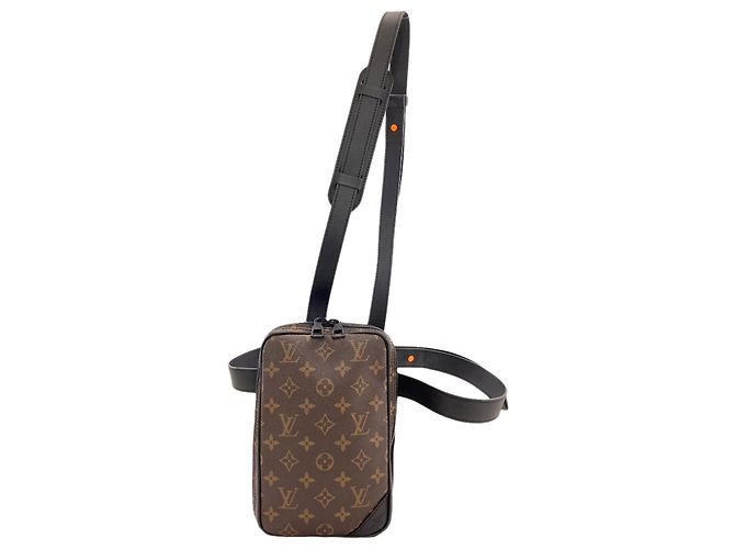 Louis Vuitton M44428 Utility Side Bag Monogramm