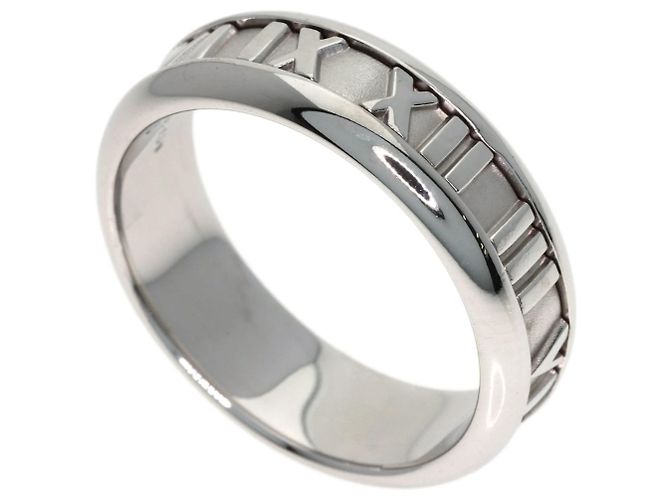 Anillo Atlas de Tiffany & Co. en oro blanco de 18K