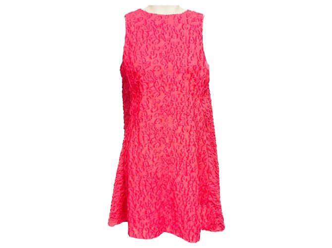 Autre Marque Vestido mini rosa texturizado con capa trasera Brandon Maxwell