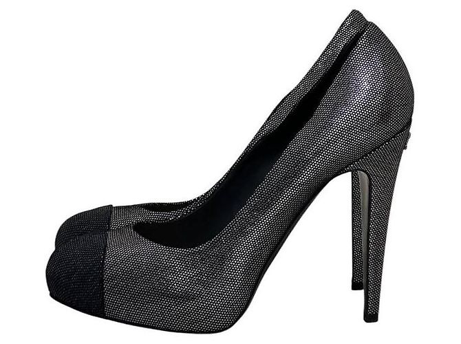 Chanel Wildleder-Pumps mit Interlocking CC Logo - Größe 41 gebraucht (NWOB)