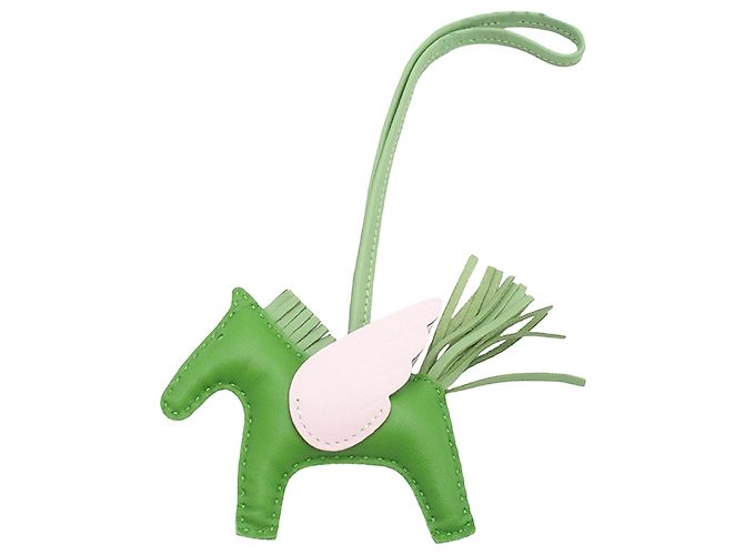 Charm per borsa Hermès Grigri Rodeo Pegase in agnello Milo verde e pelle Swift PM Rosa