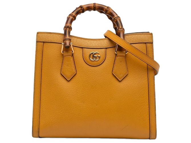 Sac à main Gucci Yellow Medium Leather Bamboo Diana