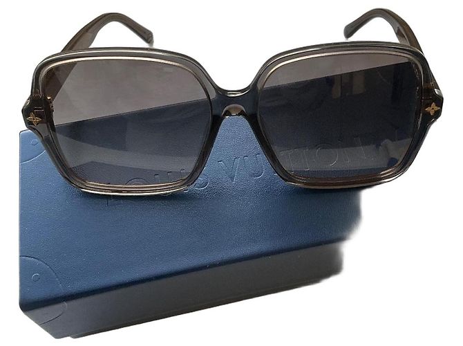 Louis Vuitton Square Frame Sunglasses Brown