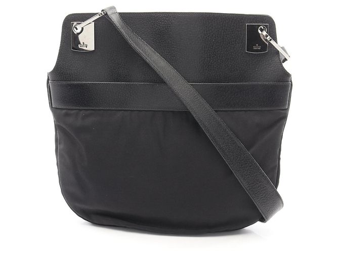 Bolsa de ombro Gucci em nylon preto e couro