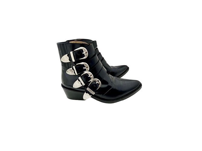 Toga Pulla Botas de cano curto em couro preto com fivelas prateadas