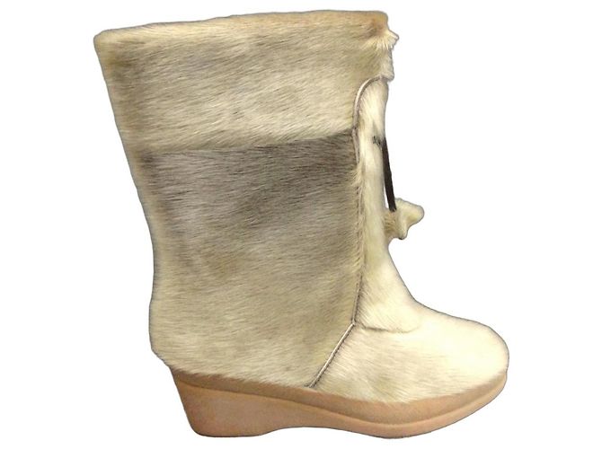 Autre Marque Nanouk vintage après-ski in seal Beige