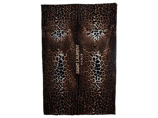 Saint Laurent, Toalla de baño leopardo en camel Castaño