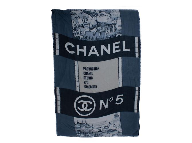 Chanel, Sciarpa in cashmere CC Cinema blu e bianco Multicolore