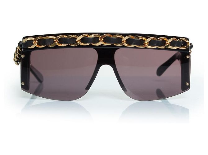 Chanel, occhiali da sole vintage con catena nera Nero