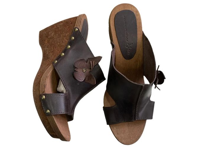 Tosca Blu Sandali con Zeppa in Pelle Marrone
