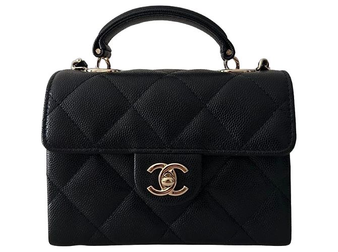Bolsa Chanel Retro Twist Mini em Couro Preto