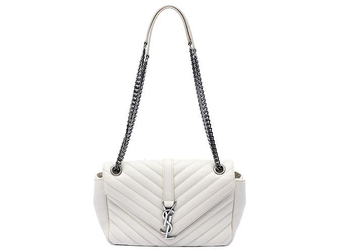 Bolso sobre Monogram en piel de becerro Chevron blanco Medium de Saint Laurent Blanco roto