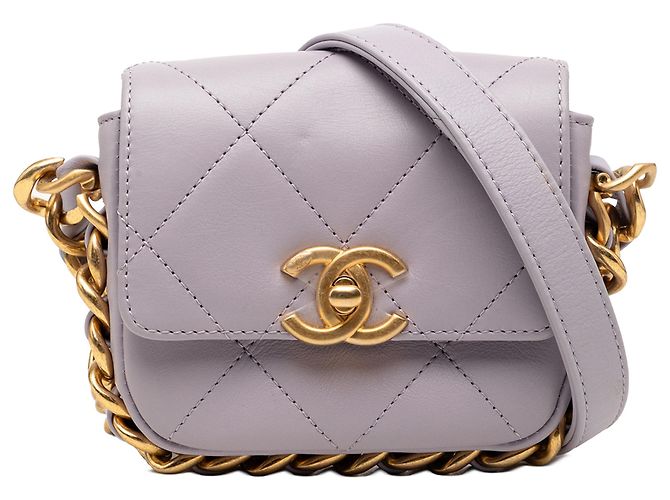 Chanel Mini Flap em couro de bezerro matelassê roxo com corrente framing