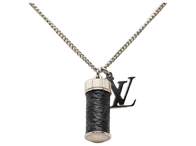 Louis Vuitton Halskette Charms Monogram Eclipse aus silberfarbenem Messing