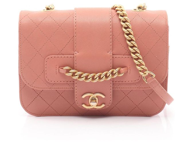 Bolsa de ombro Chanel Matelassé em couro rosa