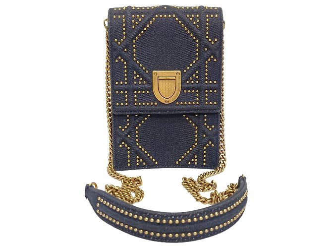 Clutch verticale Diorama di Dior con borchie in denim di cotone blu navy
