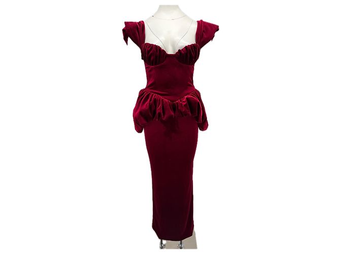 Autre Marque MISS CIRCLE Rotes Samtkleid