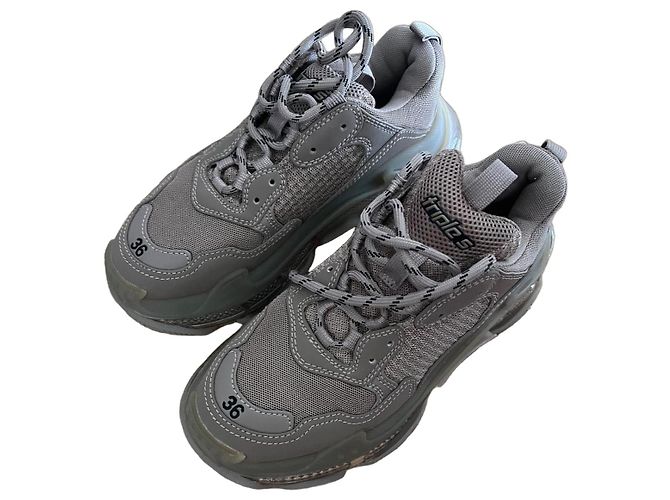Balenciaga Triple S Sneaker Grau Braun Beige