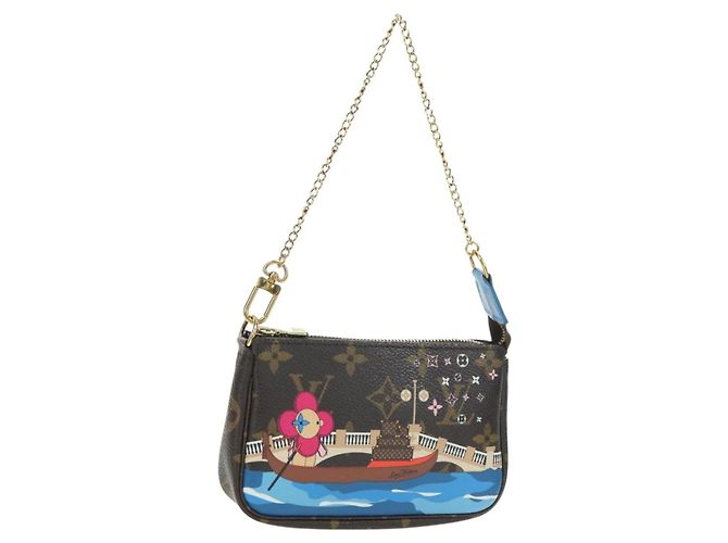 LOUIS VUITTON Vivienne Mini Pochette Accessoires Pouch M68489 LV Auth 176745SAM Monogram