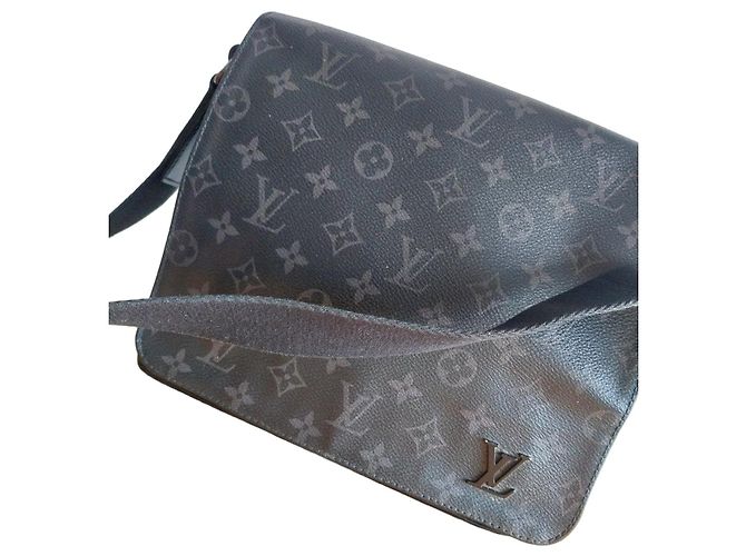 Louis Vuitton Borsa a Tracolla Monogram Eclipse Nero 
