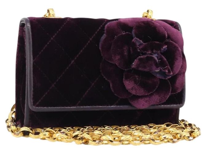 Chanel Wallet on Chain aus gestepptem Samt Lila