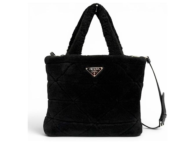 Bolsa de ombro de pele de shearling Prada Preto