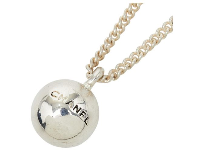 Chanel Logo Kugel-Halskette