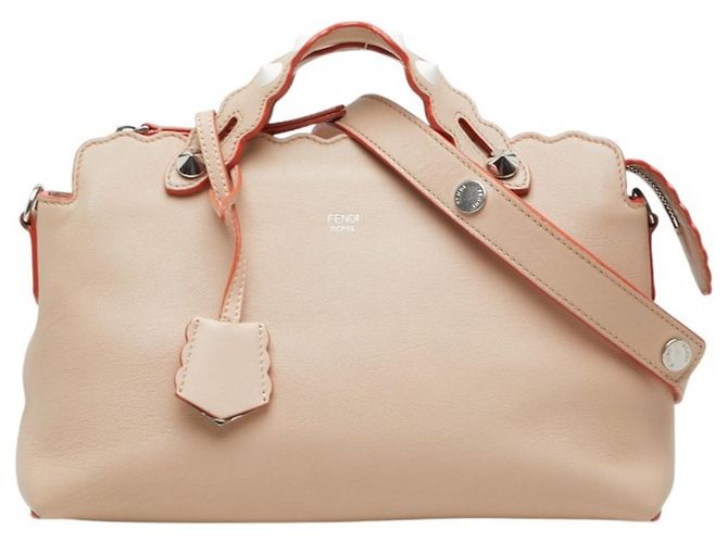 Fendi By The Way Medium Studded Handtasche Beige