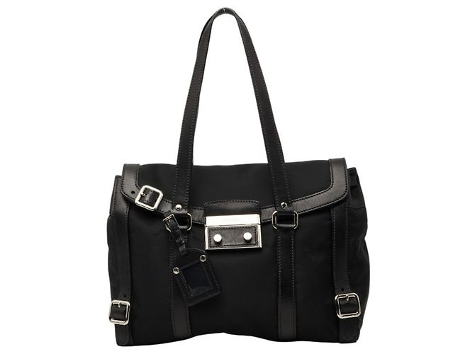 Prada Triangle Logo Plate Klappschultertasche Schwarz