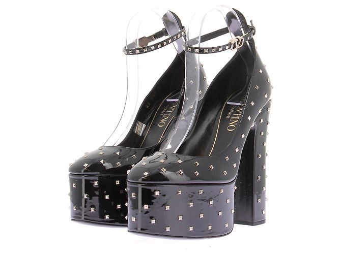 Valentino Garavani Leather platform pumps Black