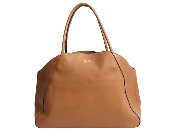 Prada Bolsa de ombro em couro marrom