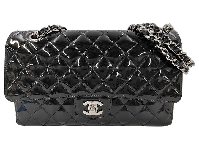 Chanel Timeless - Bolsa Classic Double Flap Matelassê Verniz Médio Preto