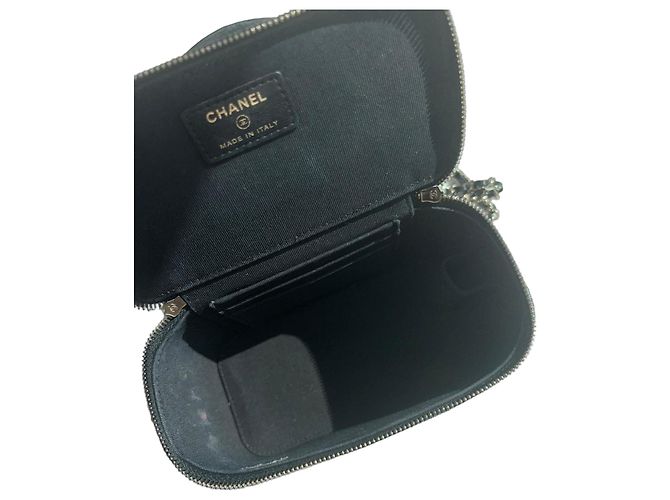 Vanity Neceser Chanel Coconing Top Handle con cadena de shearling acolchado Small Negro