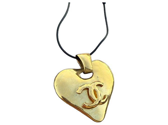 Pendentif Chanel Doré