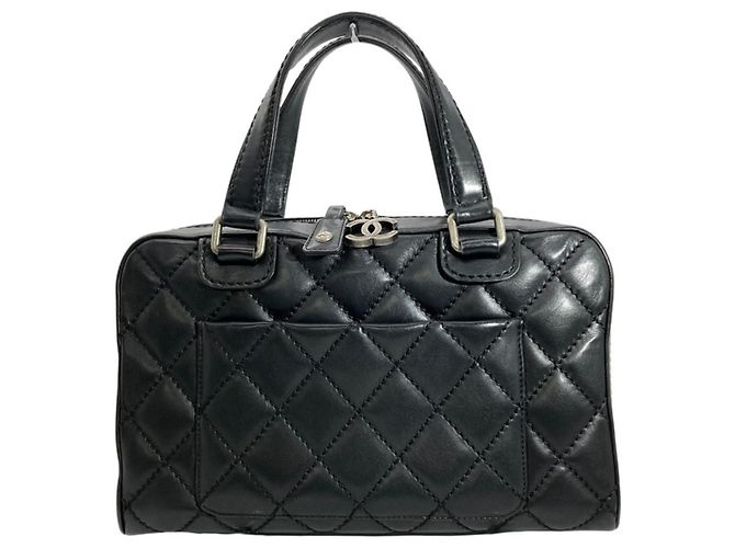 Chanel Wild Stitch Handbag in Black