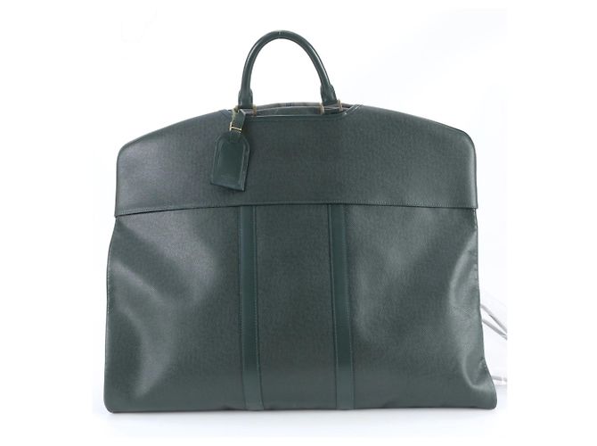 Kleiderhülle Louis Vuitton Taiga Bering Epicea