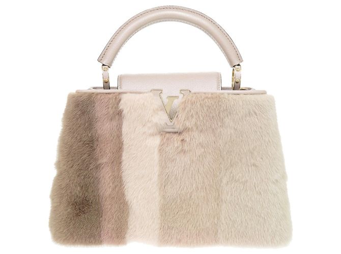 Bolsa Louis Vuitton Capucines BB Mink Rosa Dourado