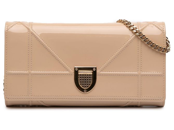 Cartera Diorama On Chain en charol beige de Dior