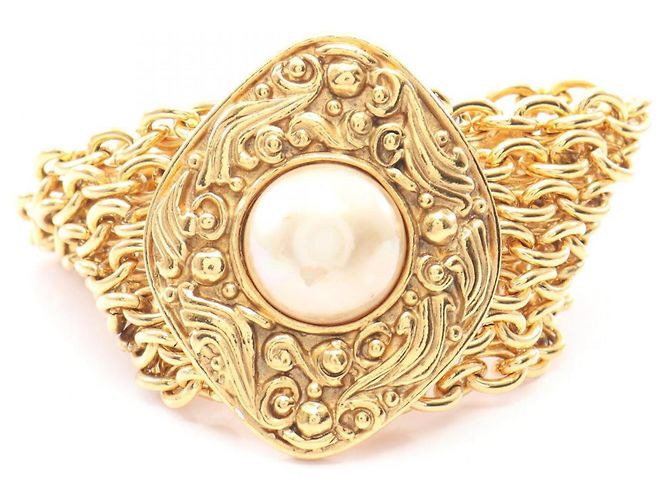 Timeless Pulseira de berloques Chanel banhada a ouro com pérolas falsas Branco Dourado