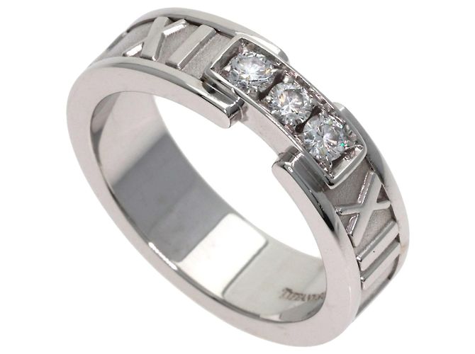 Anello Atlas 3-Diamond Band di Tiffany & Co.