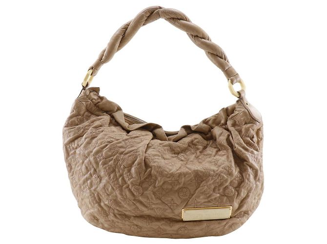 Bolsa de Ombro Louis Vuitton Nimbus GM Monogram Lambskin Bege