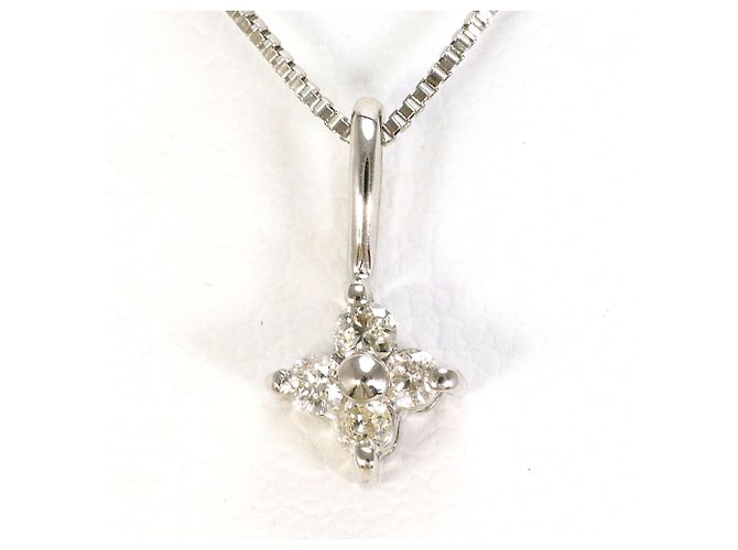 Autre Marque Elegante collana in oro bianco e diamanti D'oro