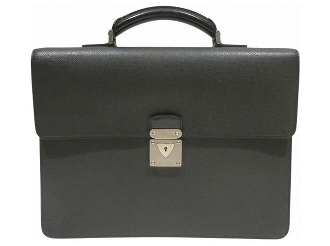 Mallette Louis Vuitton Taiga Robusto Noir Gris