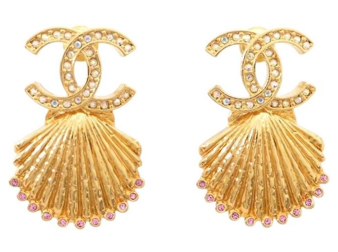 NEUF BOUCLES D'OREILLES CHANEL ABA063 COQUILLAGE LOGO CC DORE SHELL EARRING Doré